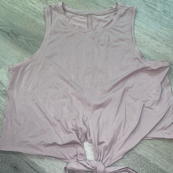 Lululemon crop tank top - Picture 2 of 5